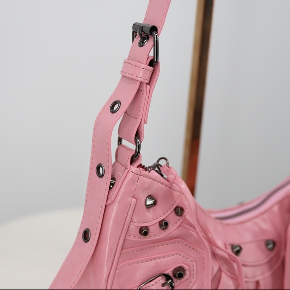 Studded Purse And Mirror Detail Shoulder Bag in Pink Faux Leather - Picture 7 of 7